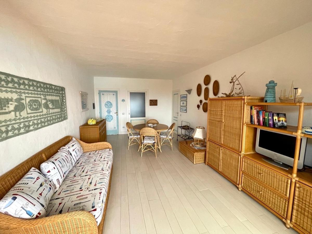 Appartement San Teodoro Punta Est Stupendo Trilocale Vista Mare à Cap Coda Cavallo Extérieur photo