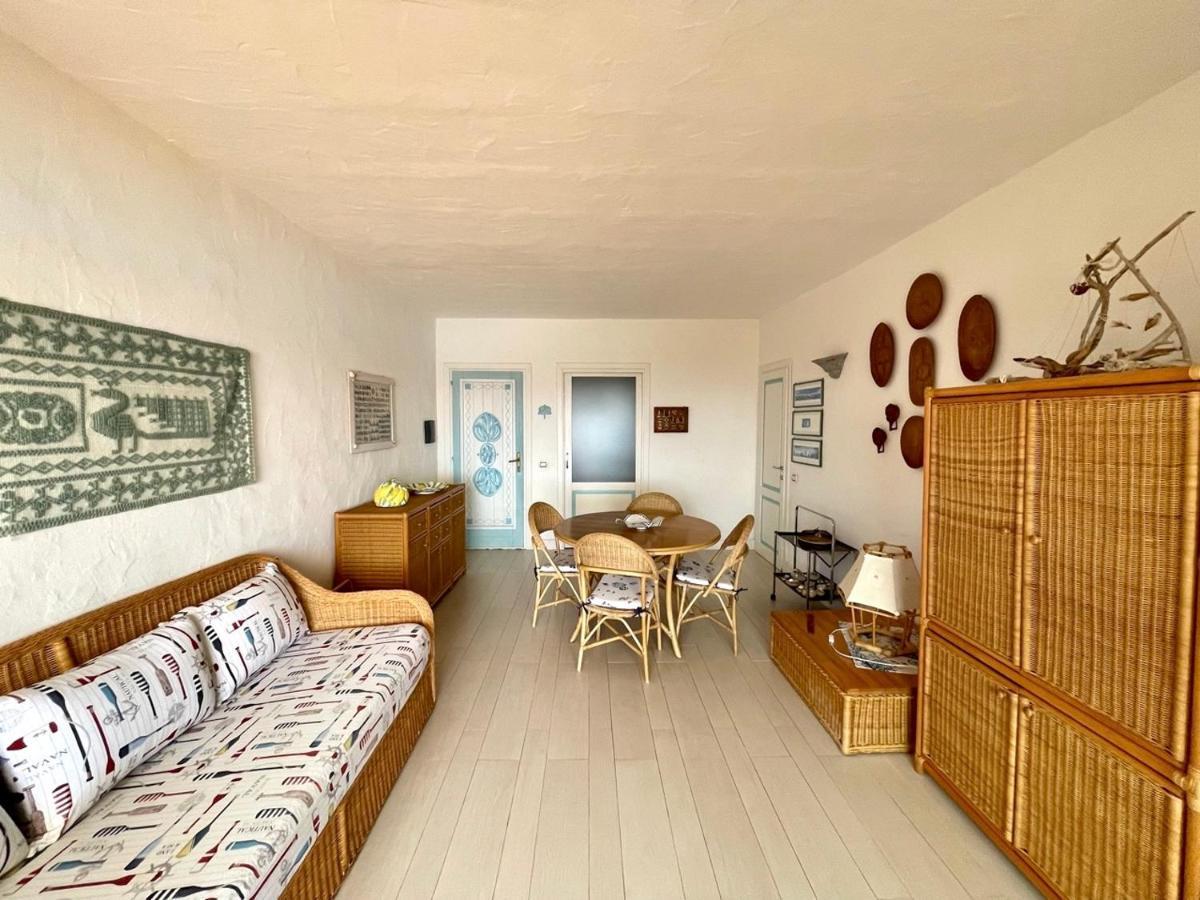 Appartement San Teodoro Punta Est Stupendo Trilocale Vista Mare à Cap Coda Cavallo Extérieur photo